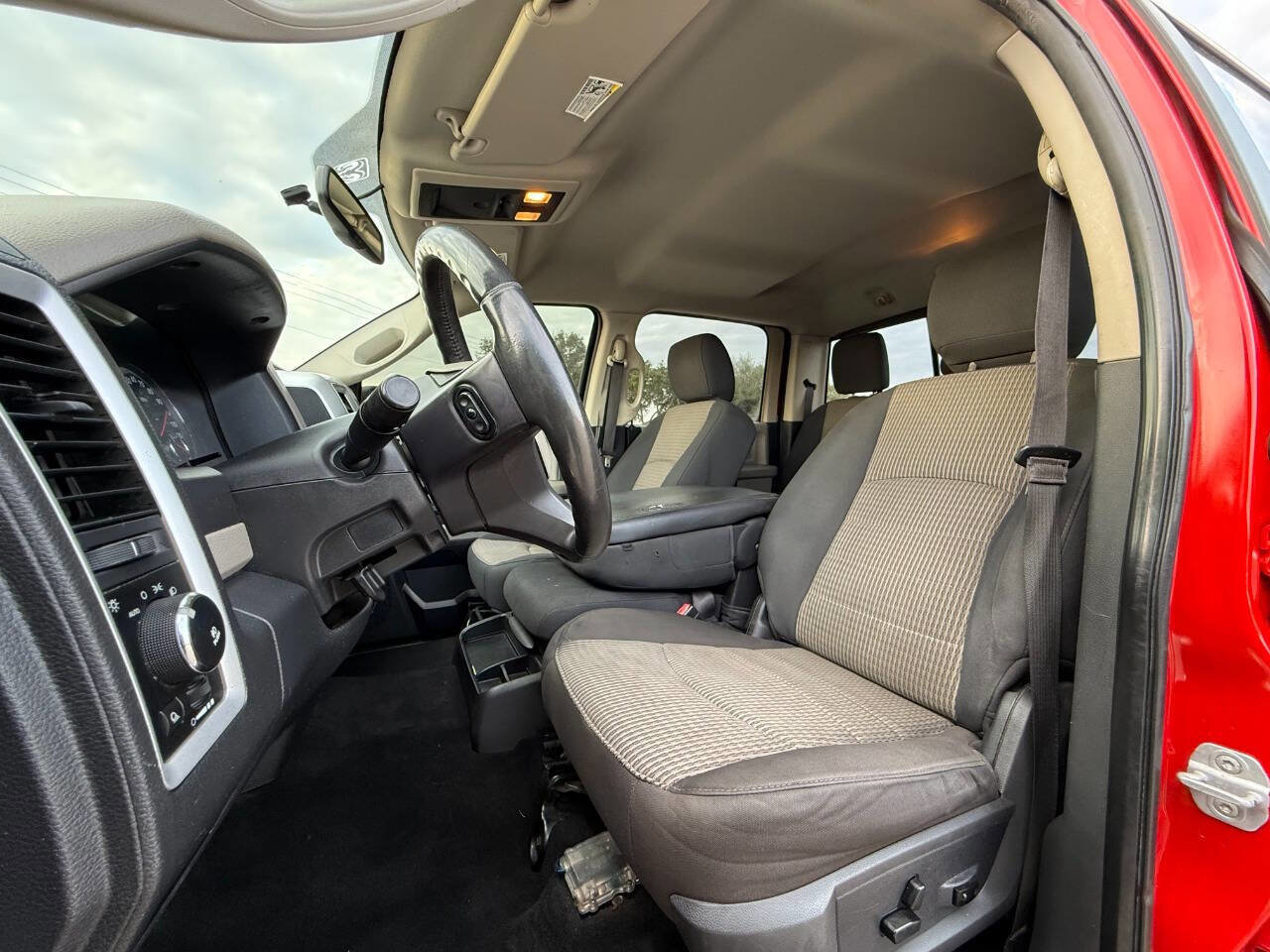 Used 2011 RAM 1500 Lone Star image 7