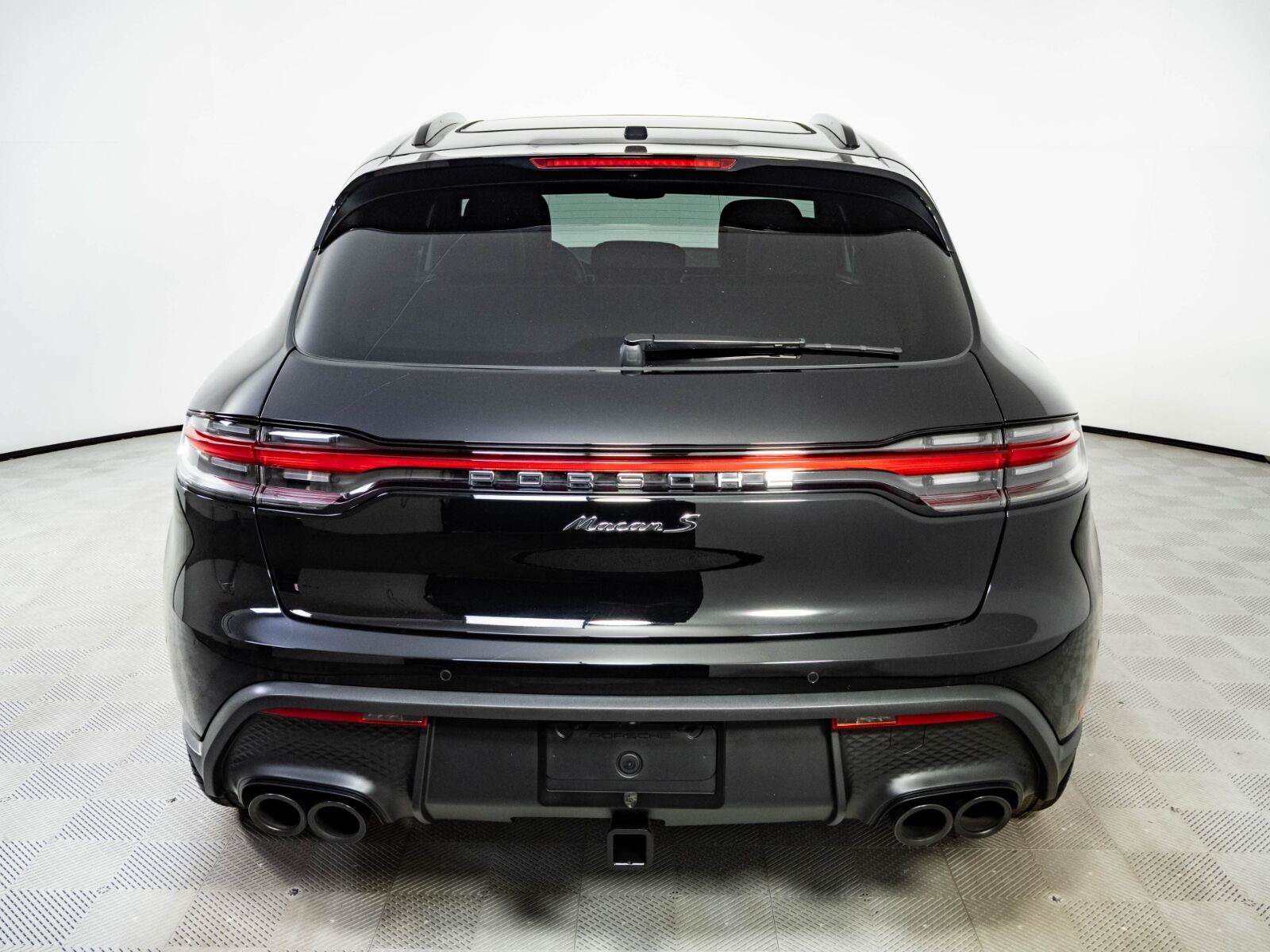 Used 2024 Porsche Macan S AWD/4WD image 30