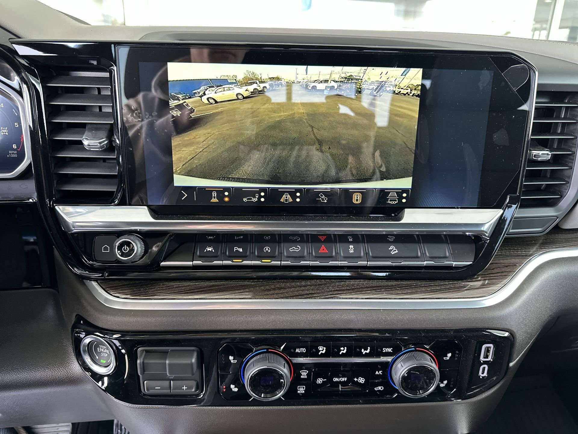 New 2026 Chevrolet Silverado 1500 LT Trail Boss w/ LT Trail Boss Premium Package AWD/4WD image 15