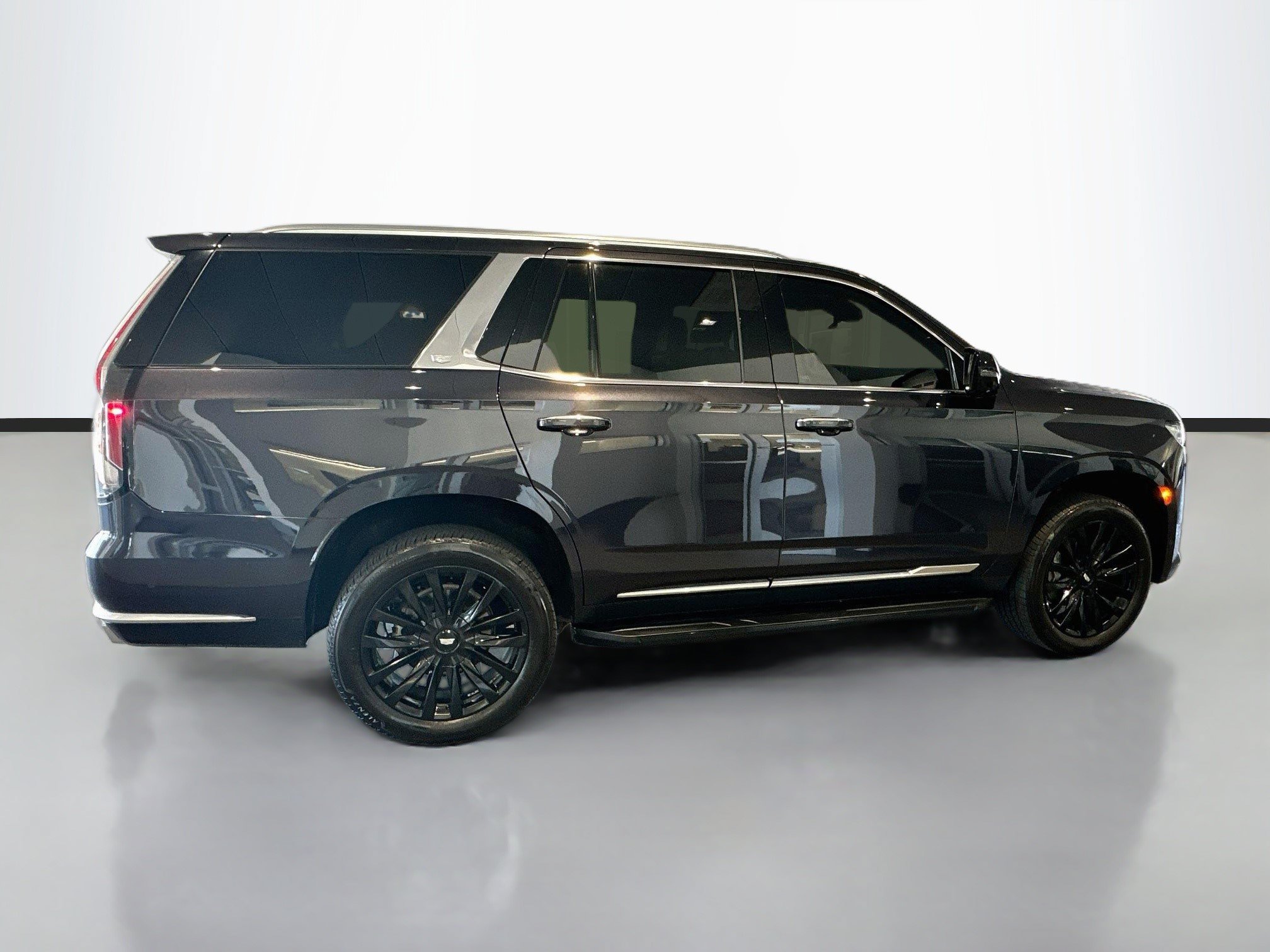 Certified 2024 Cadillac Escalade Premium Luxury AWD/4WD image 4