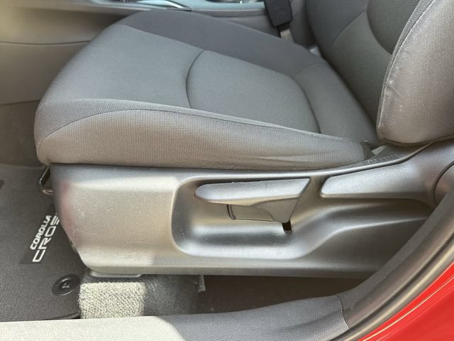 Used 2022 Toyota Corolla Cross LE FWD image 26