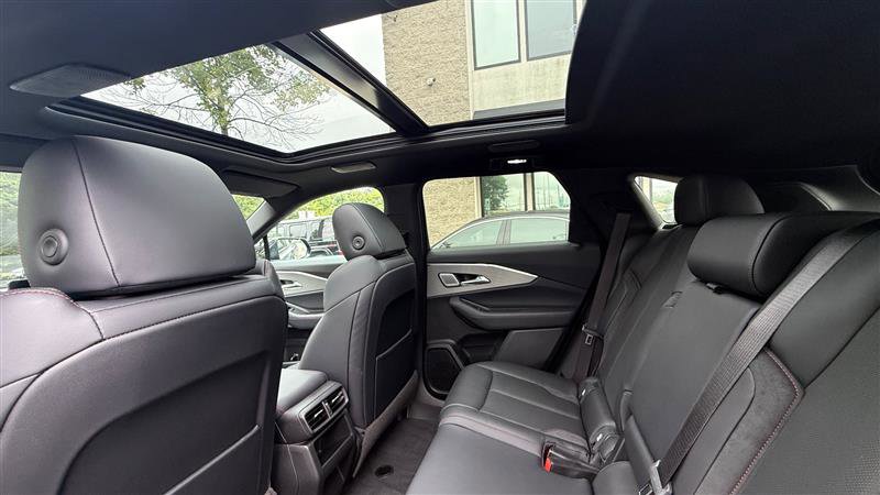 Used 2024 Acura ZDX A-Spec image 32