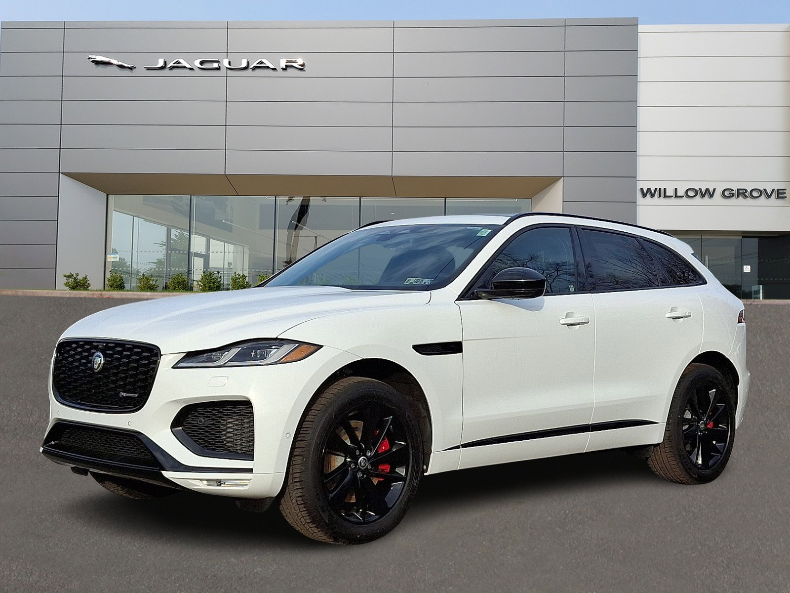 New 2025 Jaguar F-PACE R-Dynamic S image 1