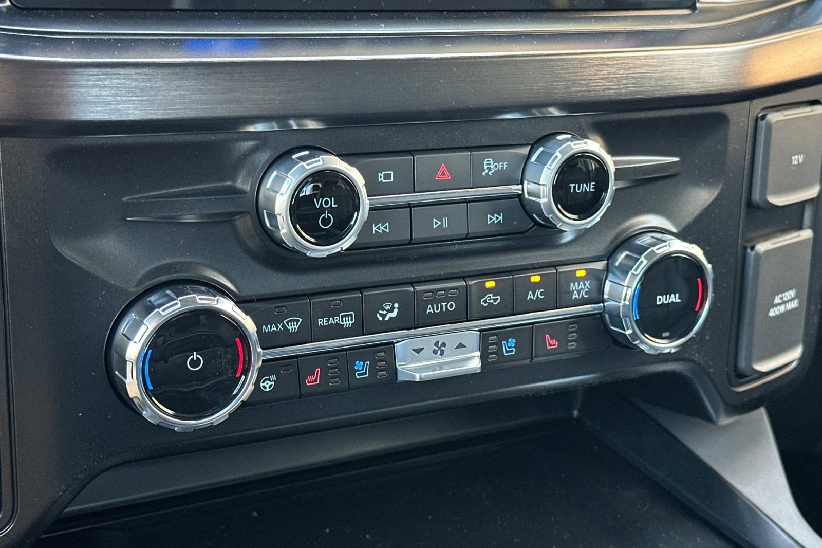 New 2026 Ford F250 Lariat w/ Lariat Premium Package image 19