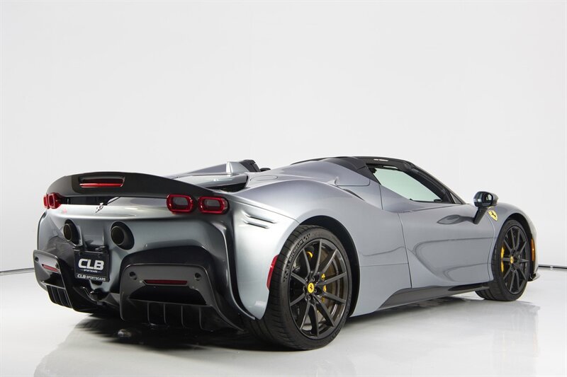 Used 2023 Ferrari SF90 Spider AWD/4WD image 10