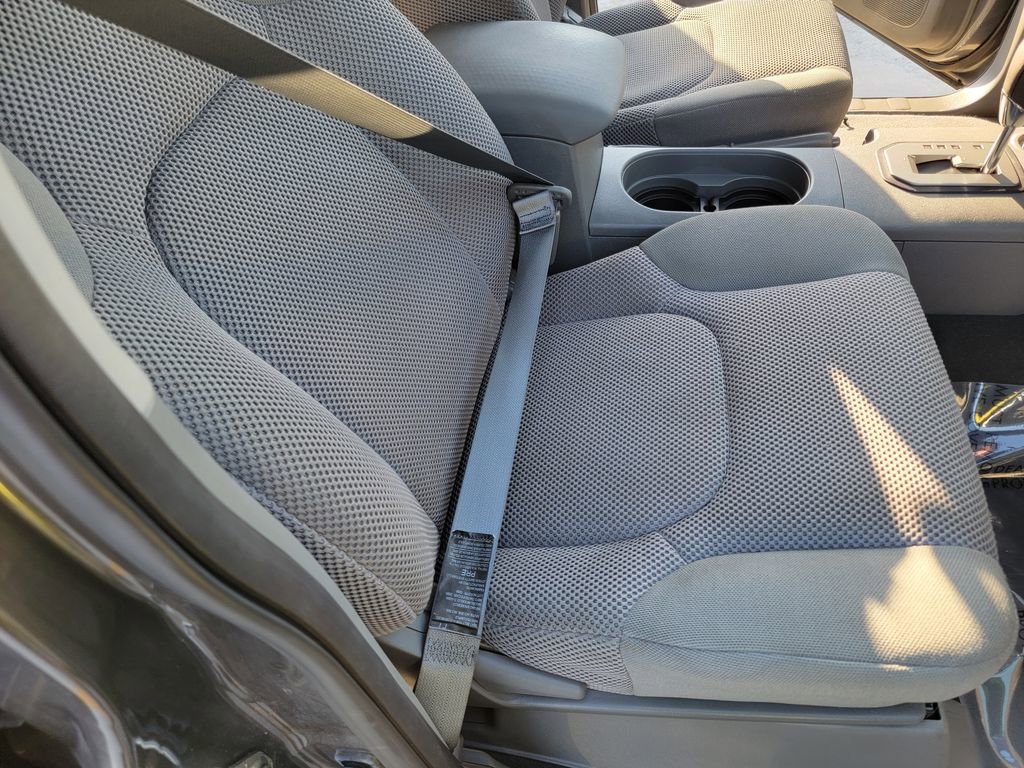 Used 2020 Nissan Frontier SV w/ Midnight Edition Floor Mats image 12