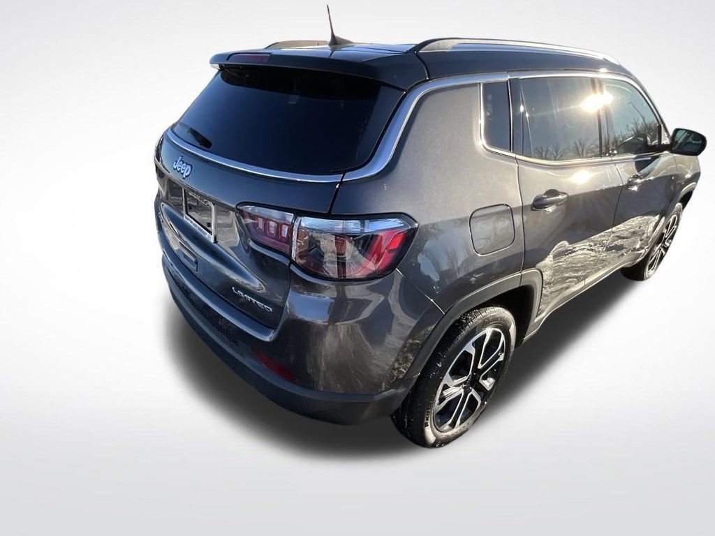 Used 2022 Jeep Compass Limited image 13