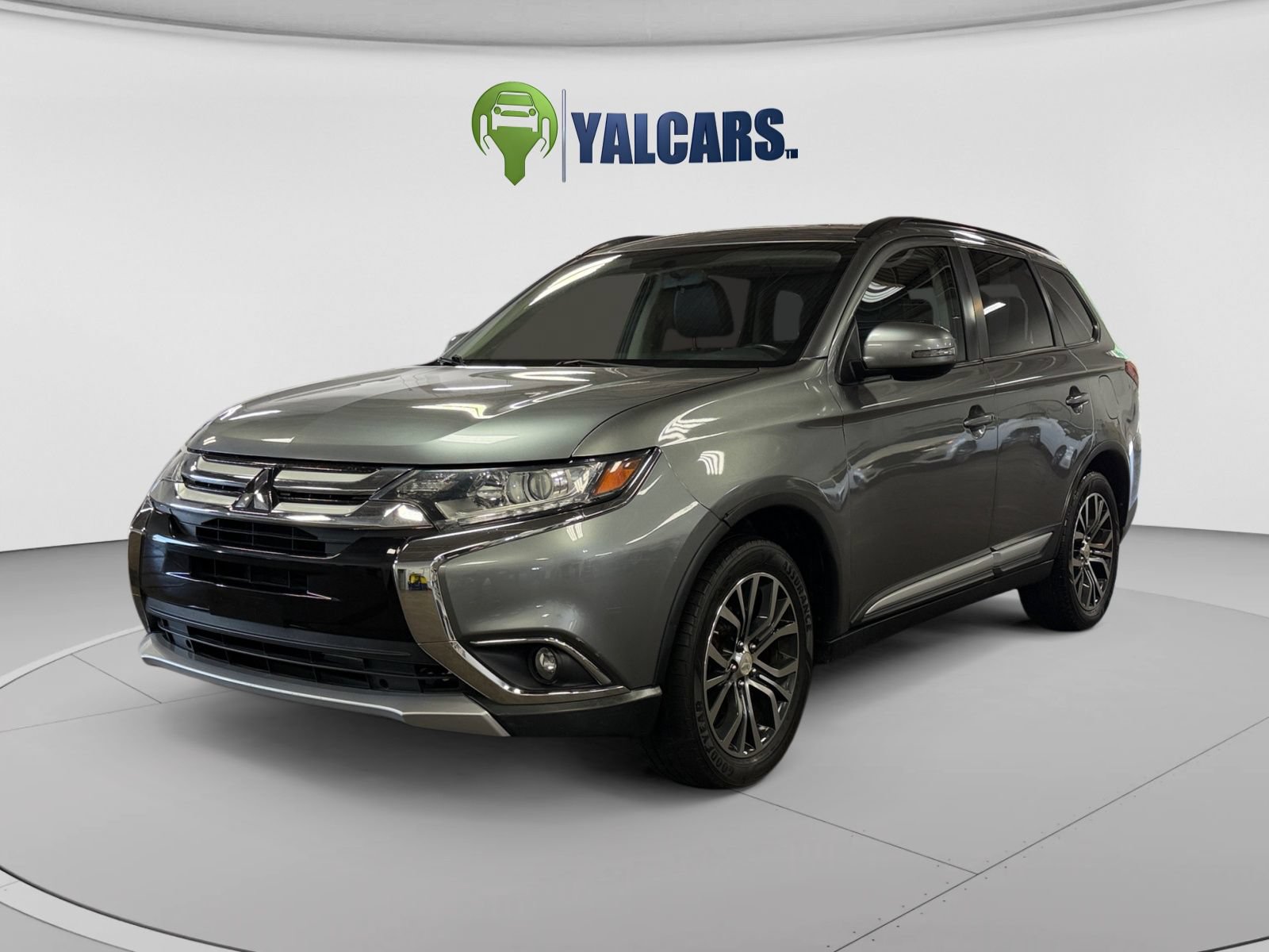Used 2016 Mitsubishi Outlander SE AWD/4WD image 1
