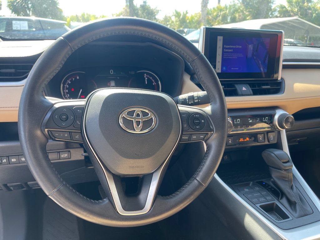 Used 2025 Toyota RAV4 XLE w/ Convenience Package AWD/4WD image 15