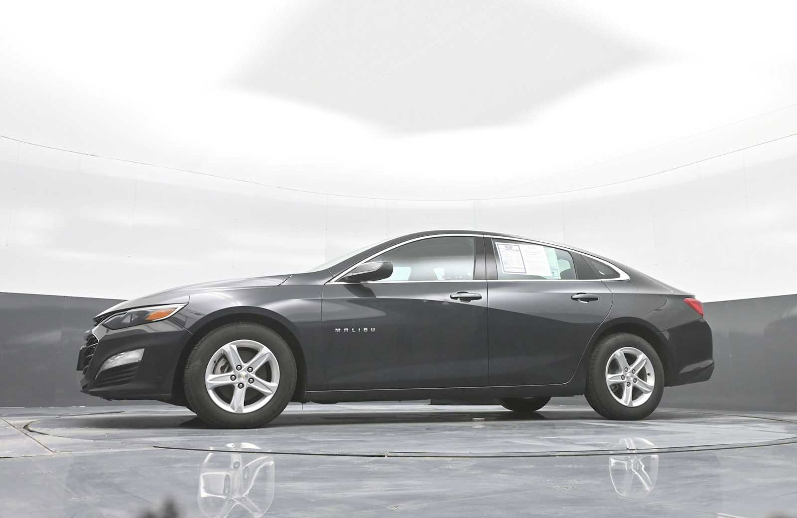Used 2023 Chevrolet Malibu LT image 32