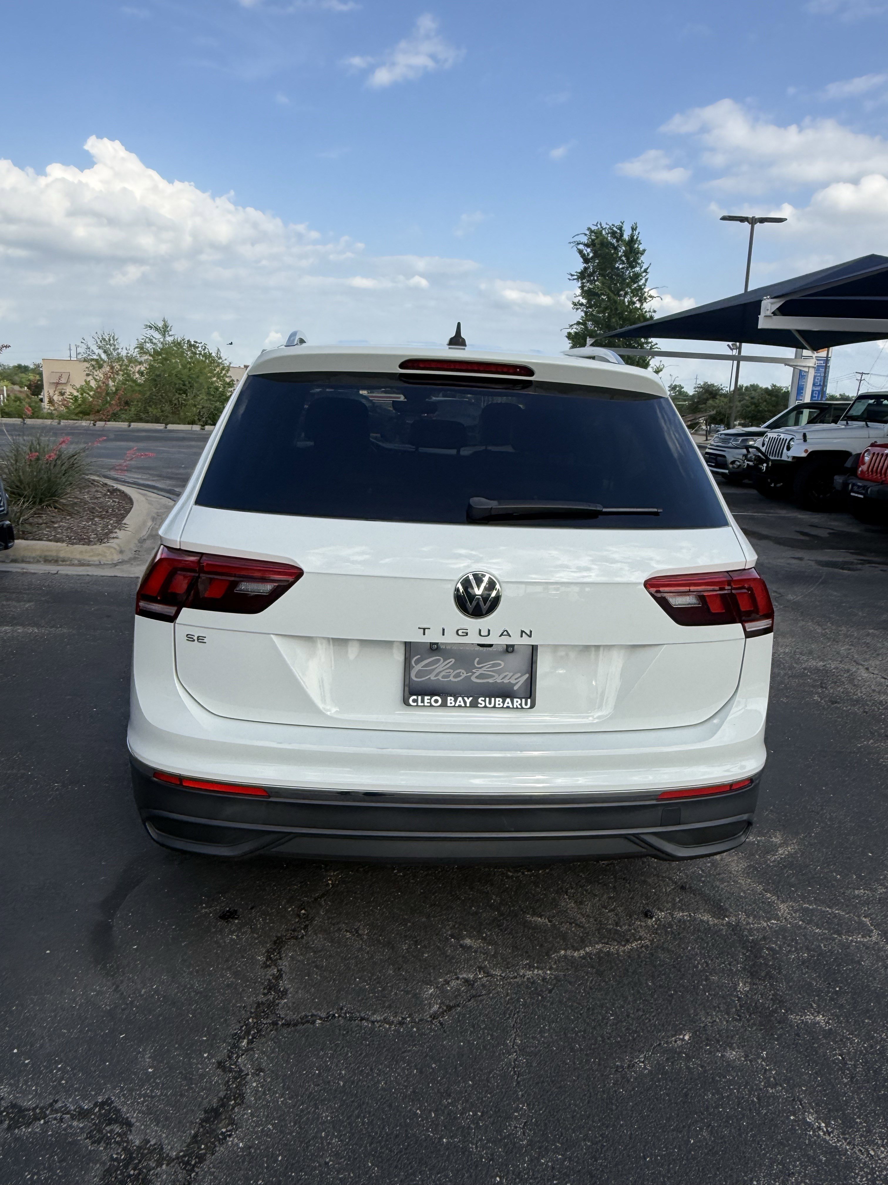 Used 2022 Volkswagen Tiguan SE FWD image 6