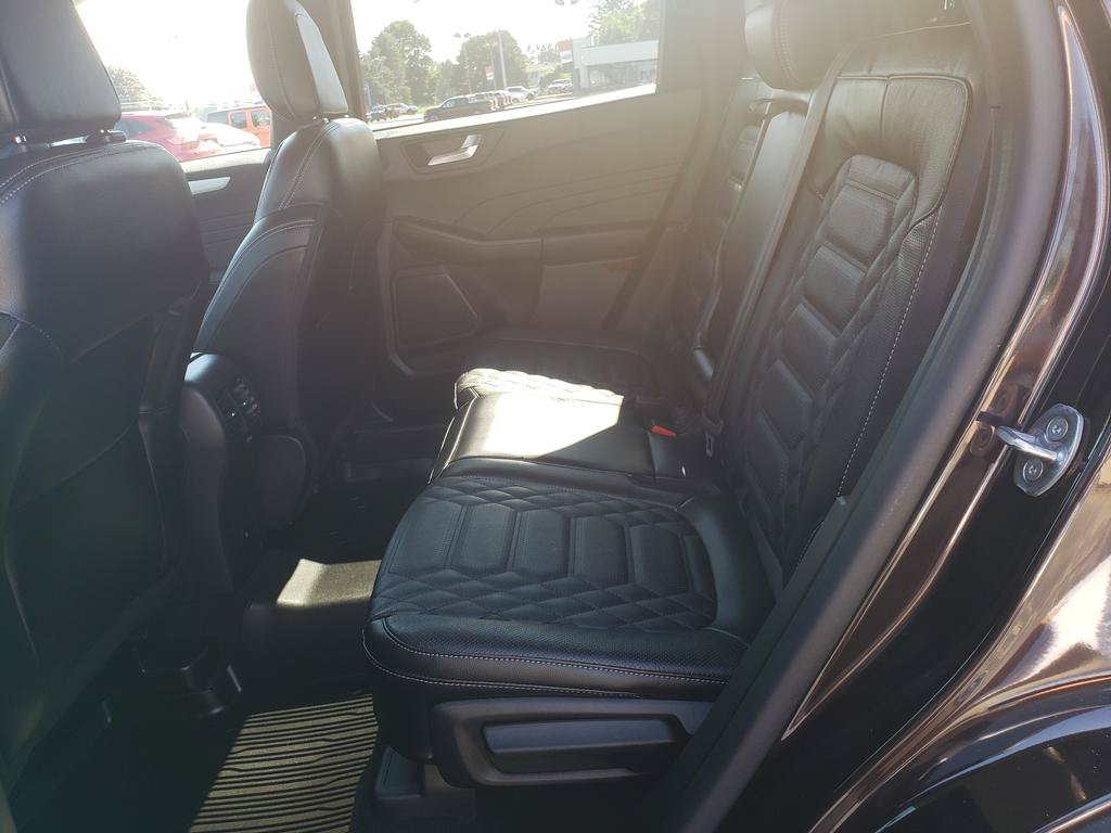 Used 2023 Ford Escape Platinum w/ Premium Technology Package AWD/4WD image 12