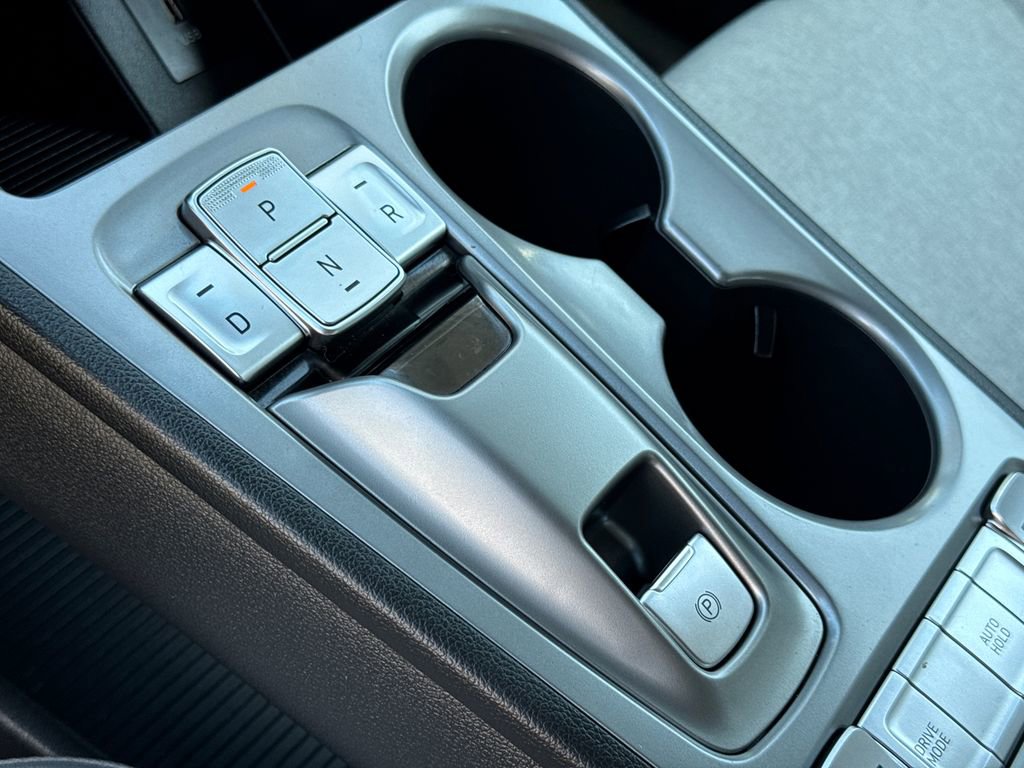 Used 2023 Hyundai Kona SE w/ Cargo Package image 28