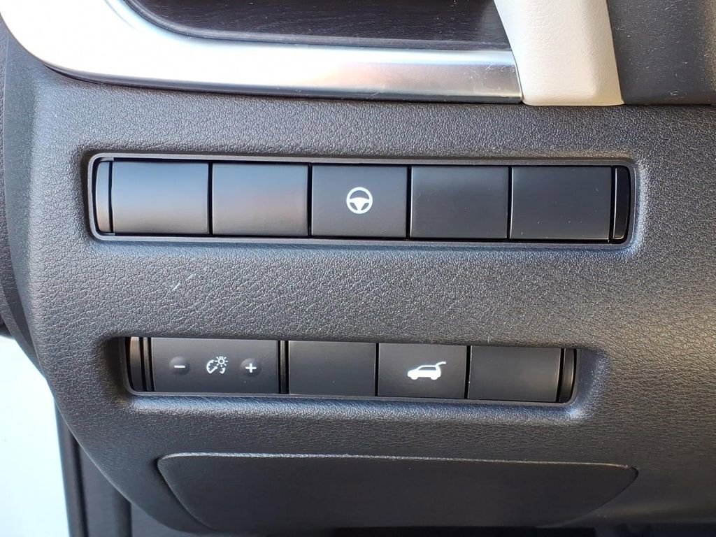 Used 2021 Nissan Rogue SL image 16