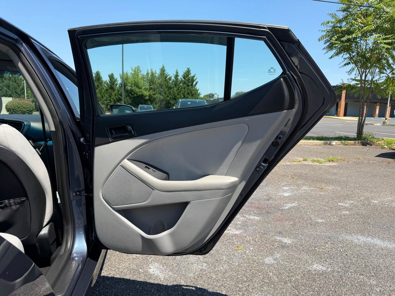 Used 2015 Kia Optima LX FWD image 21