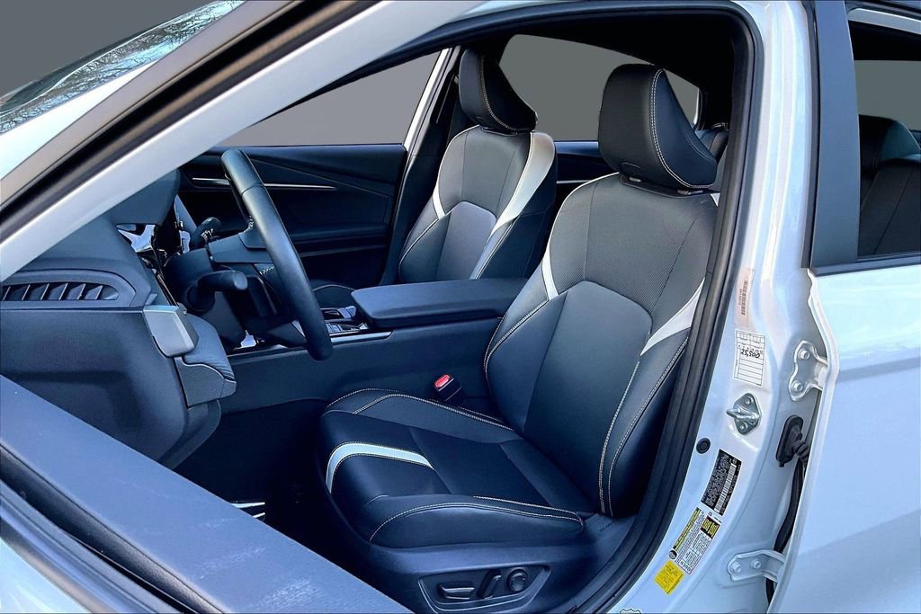 Used 2025 Toyota Camry SE image 17