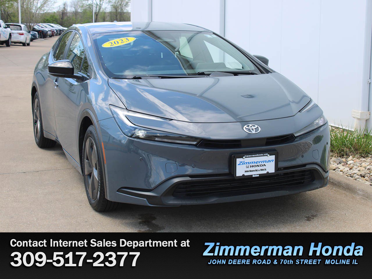 Used 2023 Toyota Prius LE FWD image 3