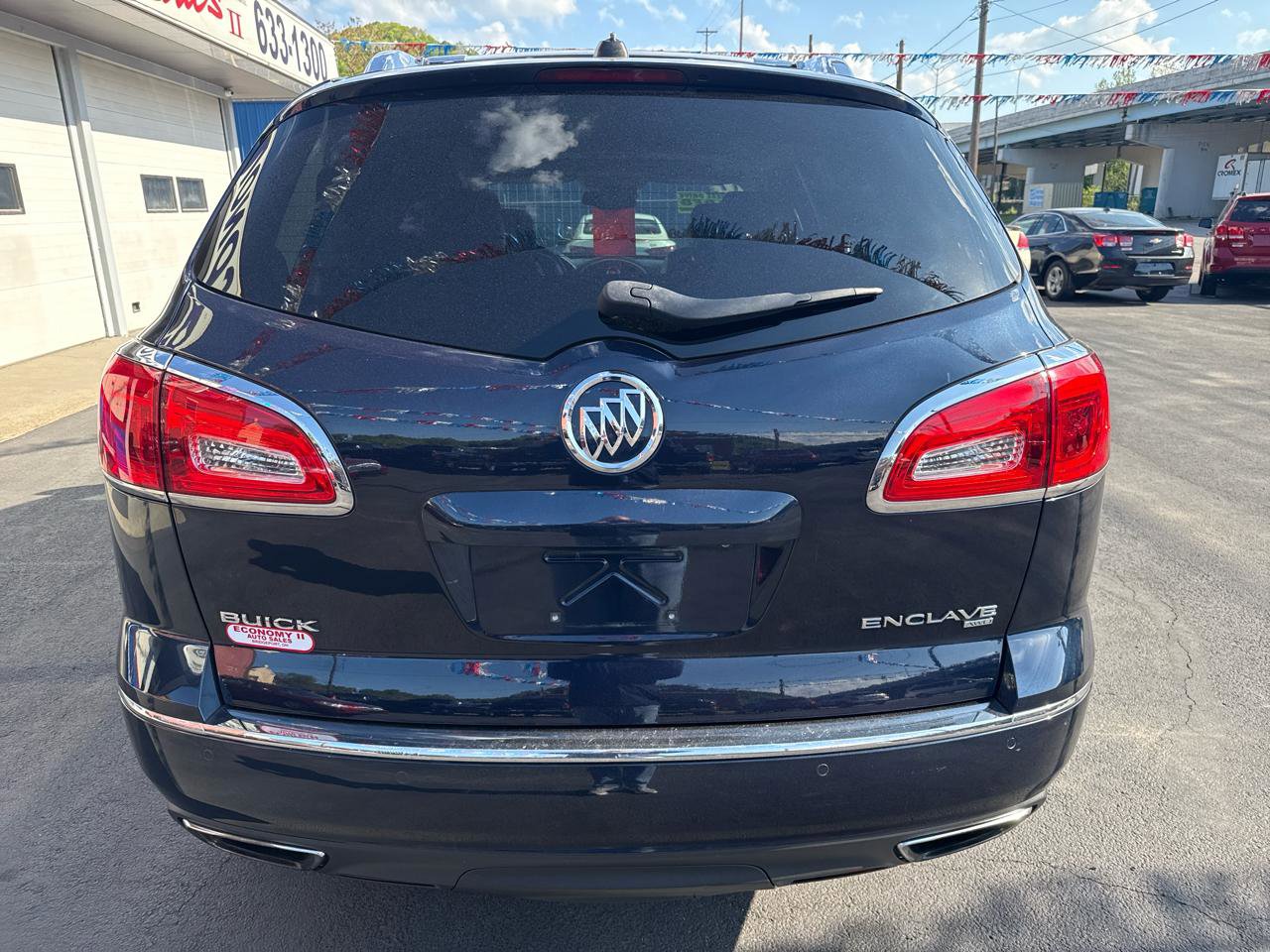 Used 2017 Buick Enclave Leather AWD/4WD image 4