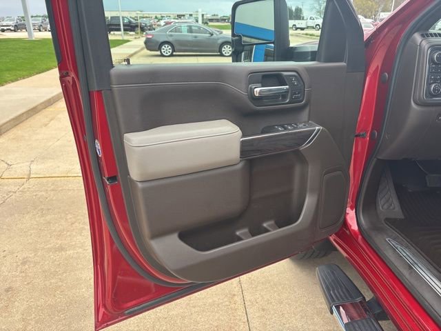 Used 2022 Chevrolet Silverado 2500 LTZ w/ LTZ Convenience Package image 15