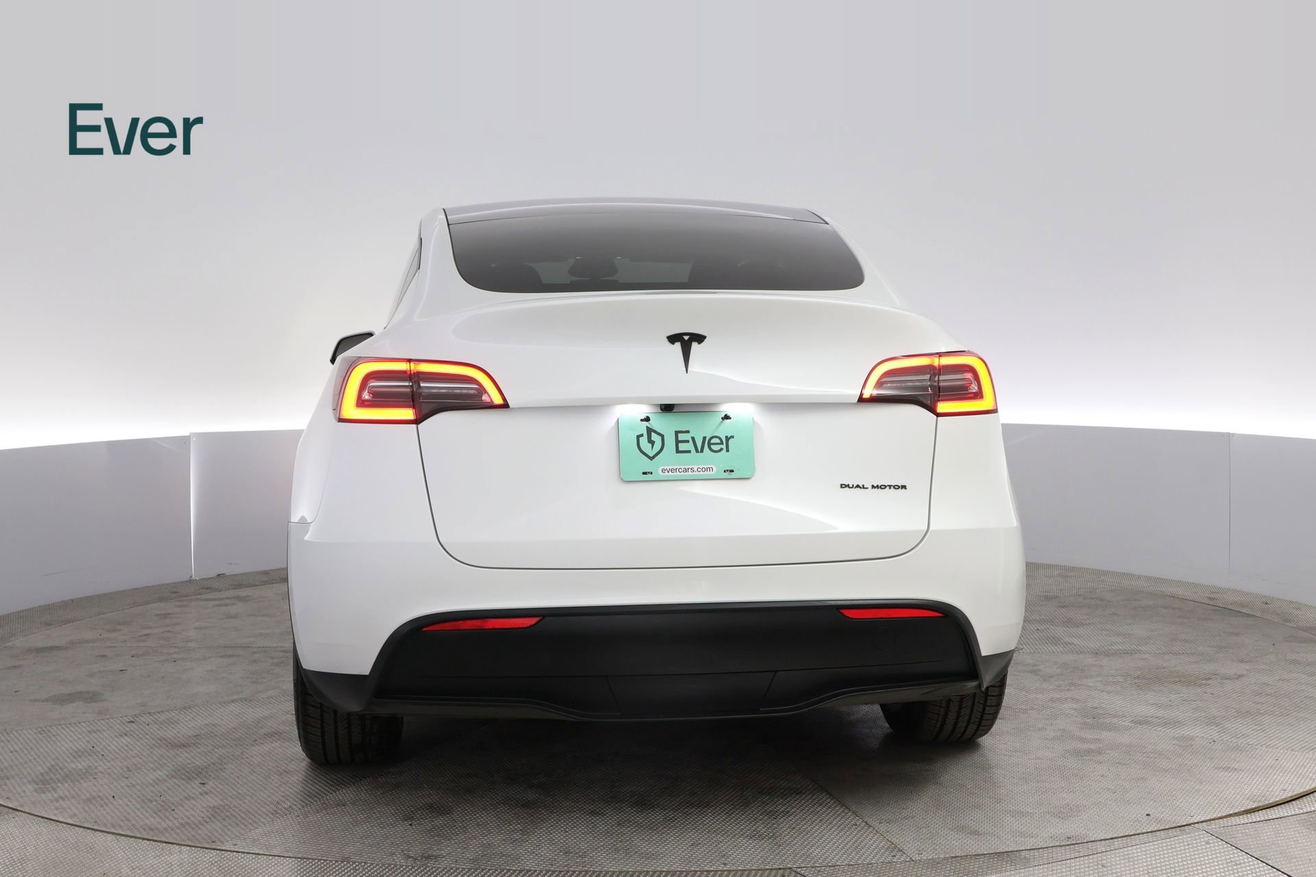 Used 2024 Tesla Model Y Long Range AWD/4WD image 15