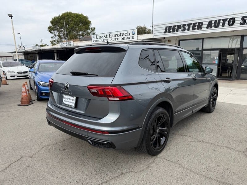 Used 2023 Volkswagen Tiguan SE R-Line FWD image 5