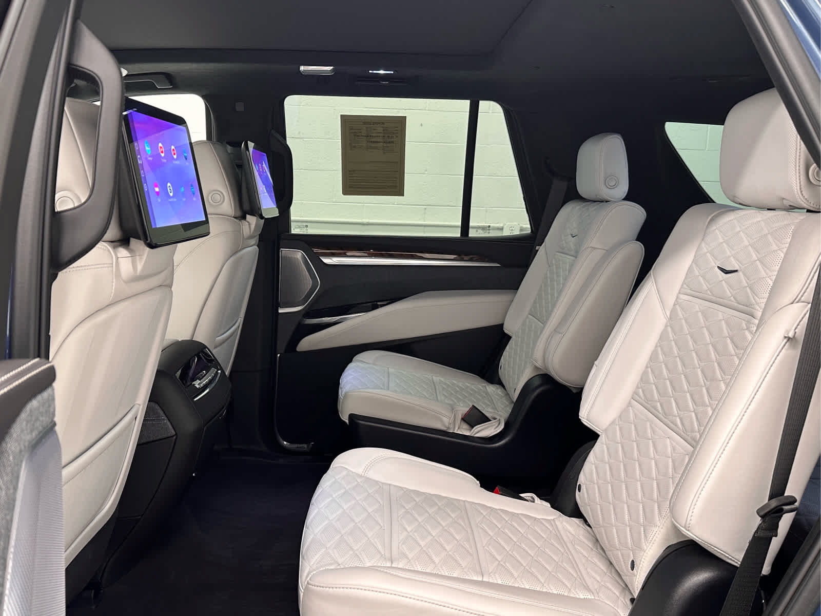 Used 2026 Cadillac Escalade Platinum Sport AWD/4WD image 15