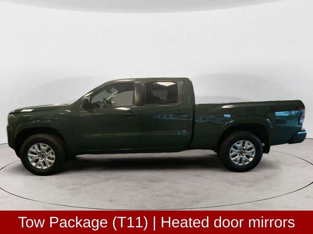 Used 2024 Nissan Frontier SV image 2