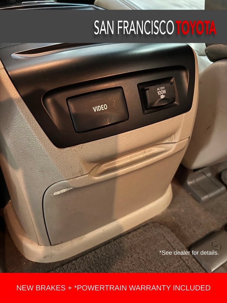 Used 2016 Toyota Sienna XLE Premium FWD image 18