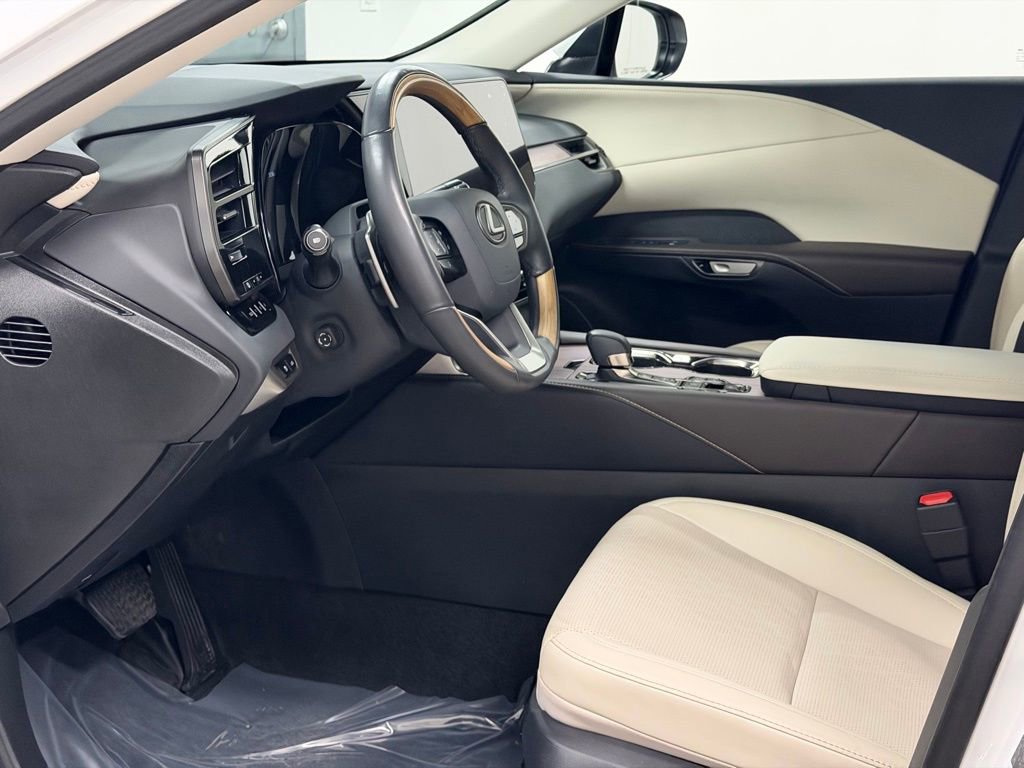 Used 2024 Lexus RX 350 AWD image 16