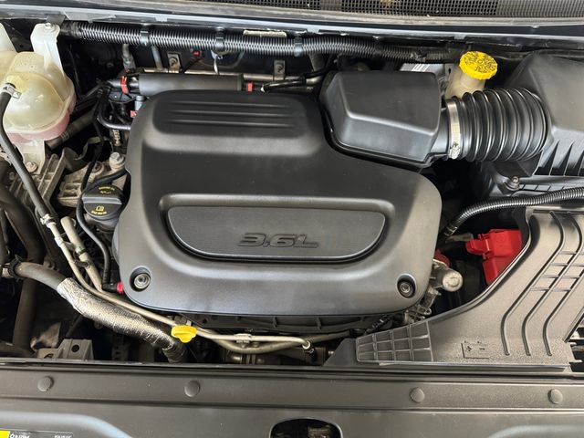 Used 2019 Chrysler Pacifica Limited FWD image 7