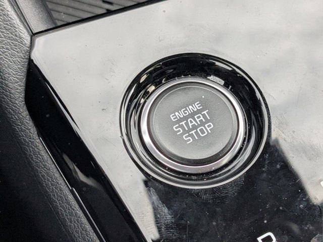 Used 2025 Kia Sportage EX w/ EX Premium Package image 13