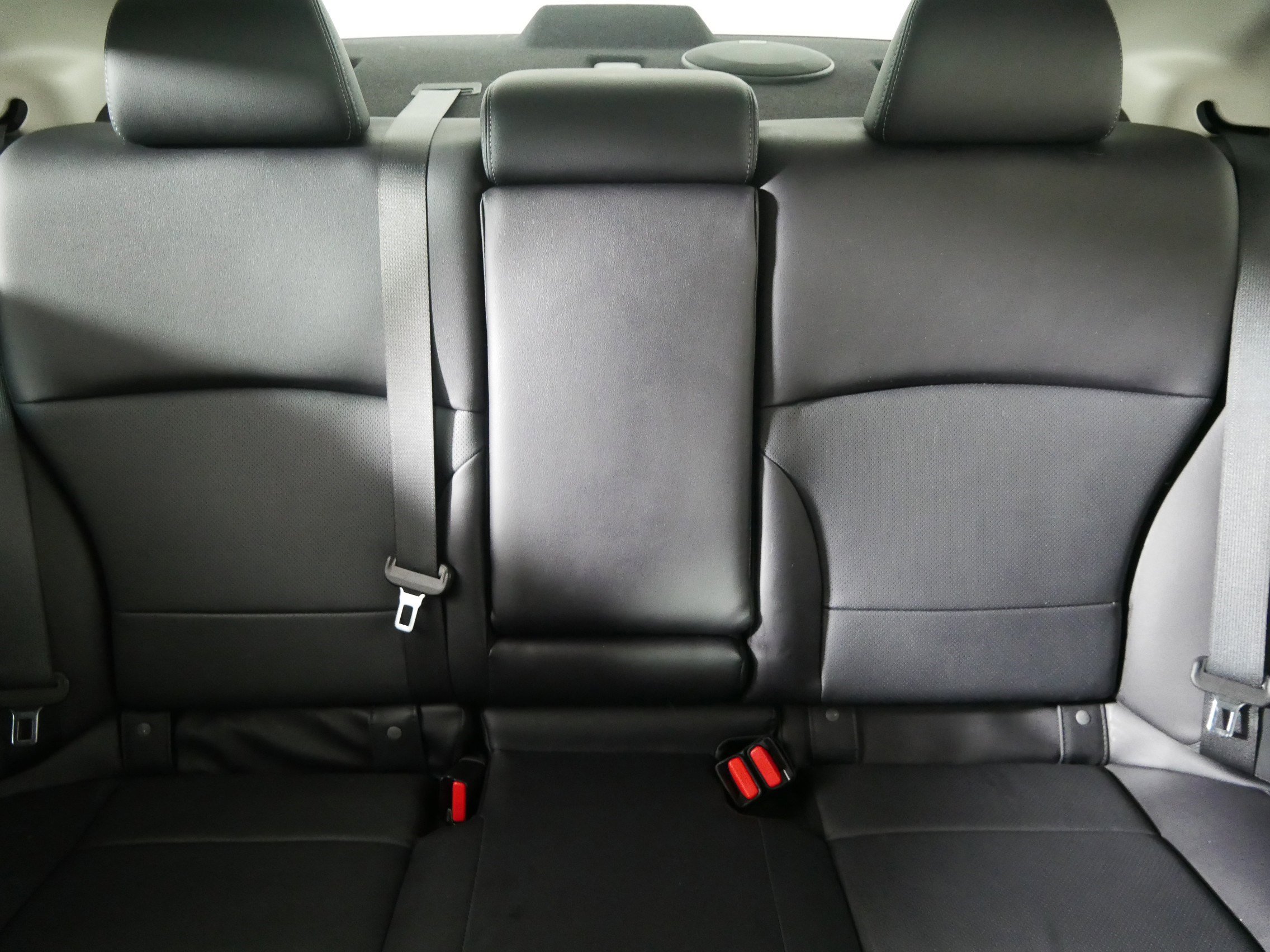 Used 2018 Subaru Legacy 3.6R Limited image 13