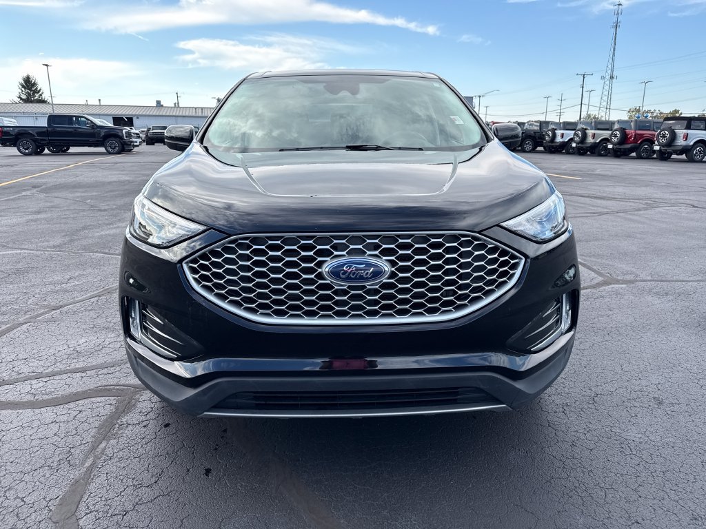 Used 2023 Ford Edge SEL w/ Convenience Package AWD/4WD image 4