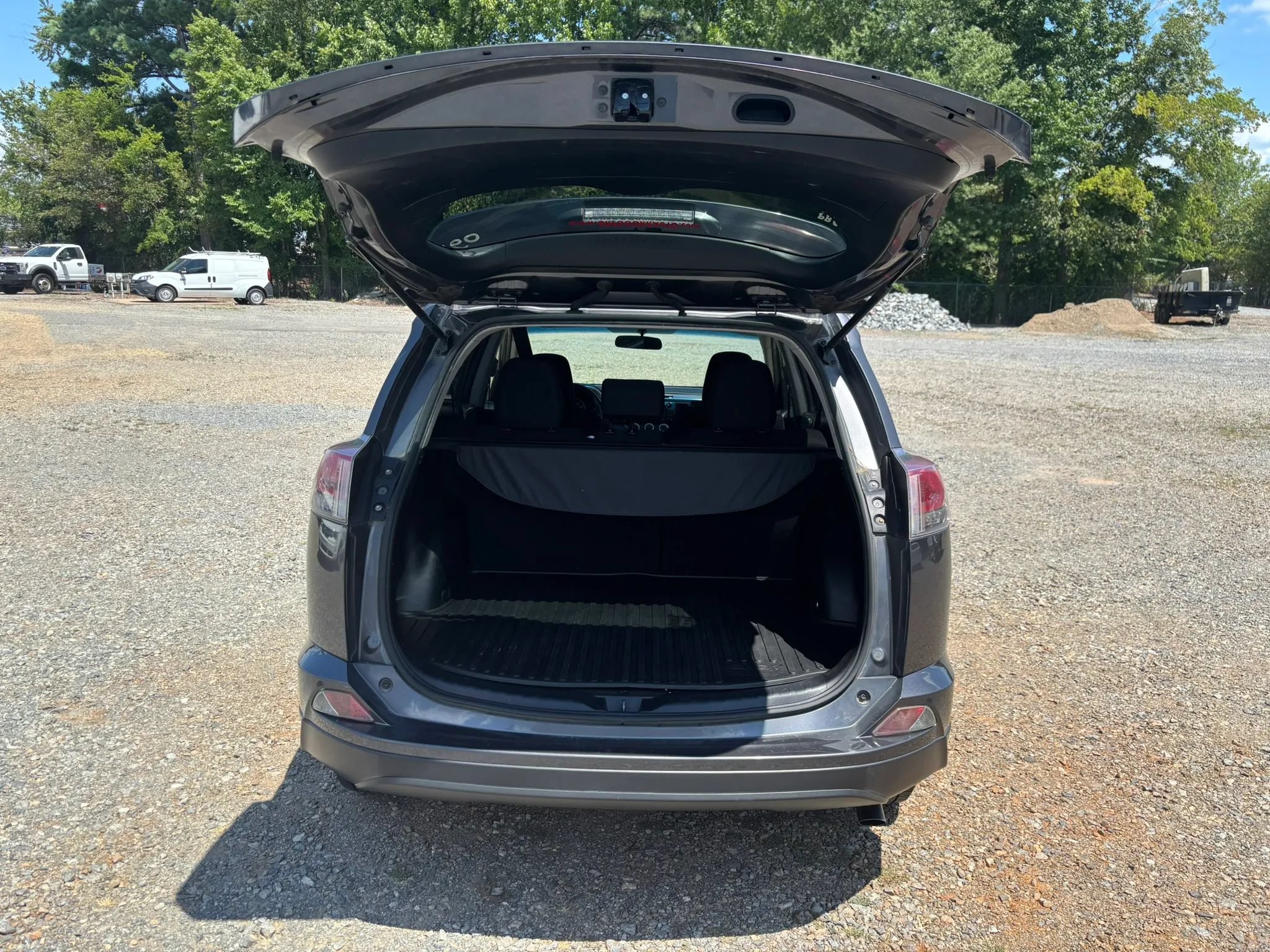 Used 2016 Toyota RAV4 LE FWD image 14
