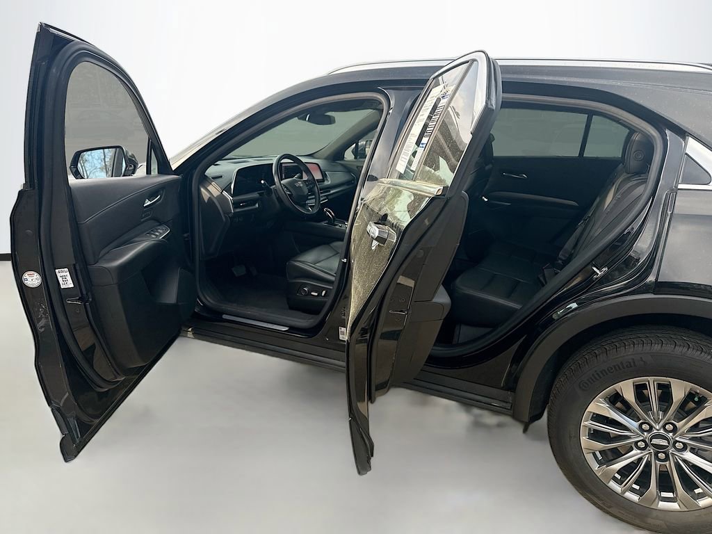 Used 2024 Cadillac XT4 Premium Luxury FWD image 27