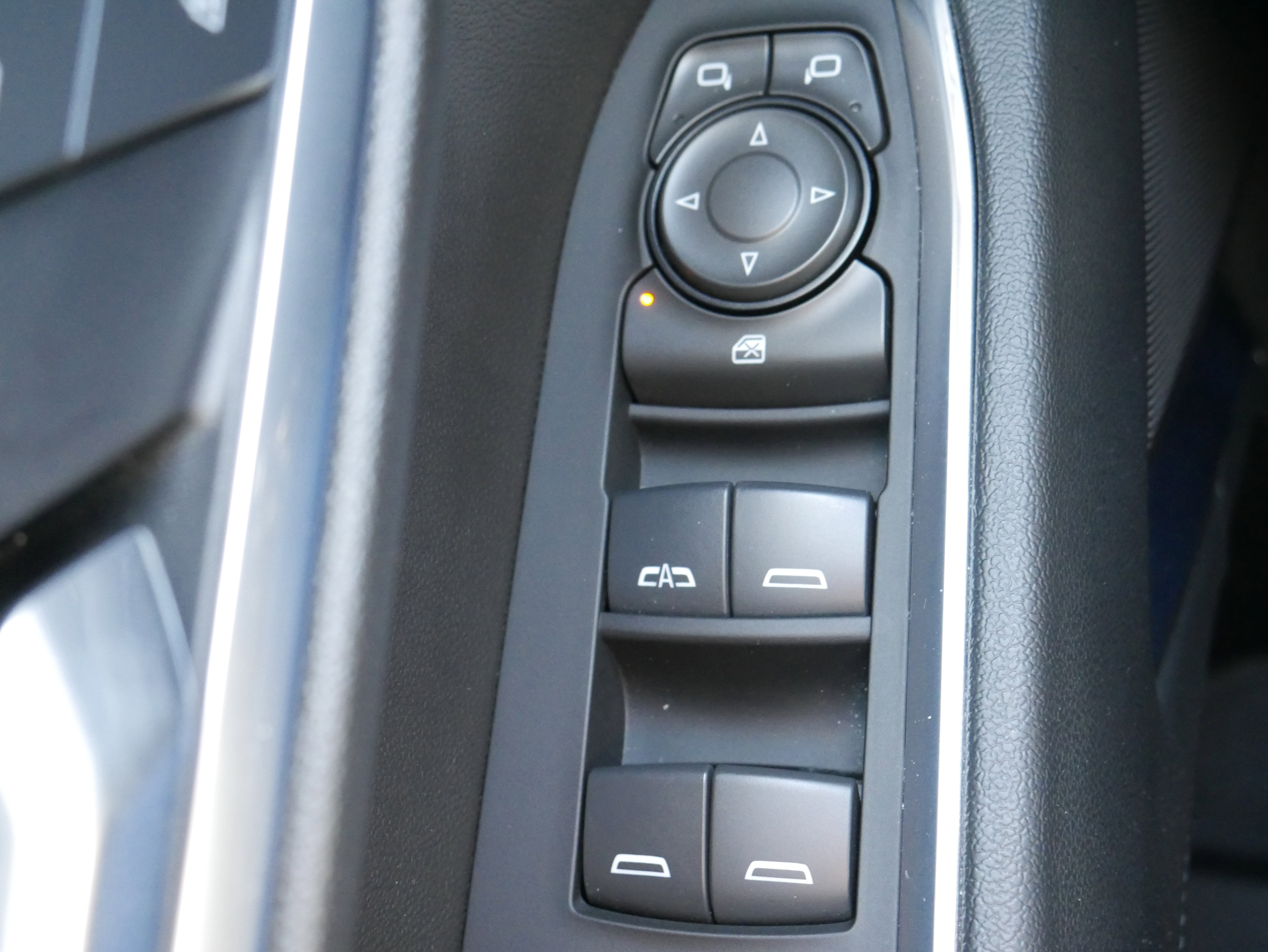 Certified 2025 Chevrolet Silverado 1500 LT AWD/4WD image 27
