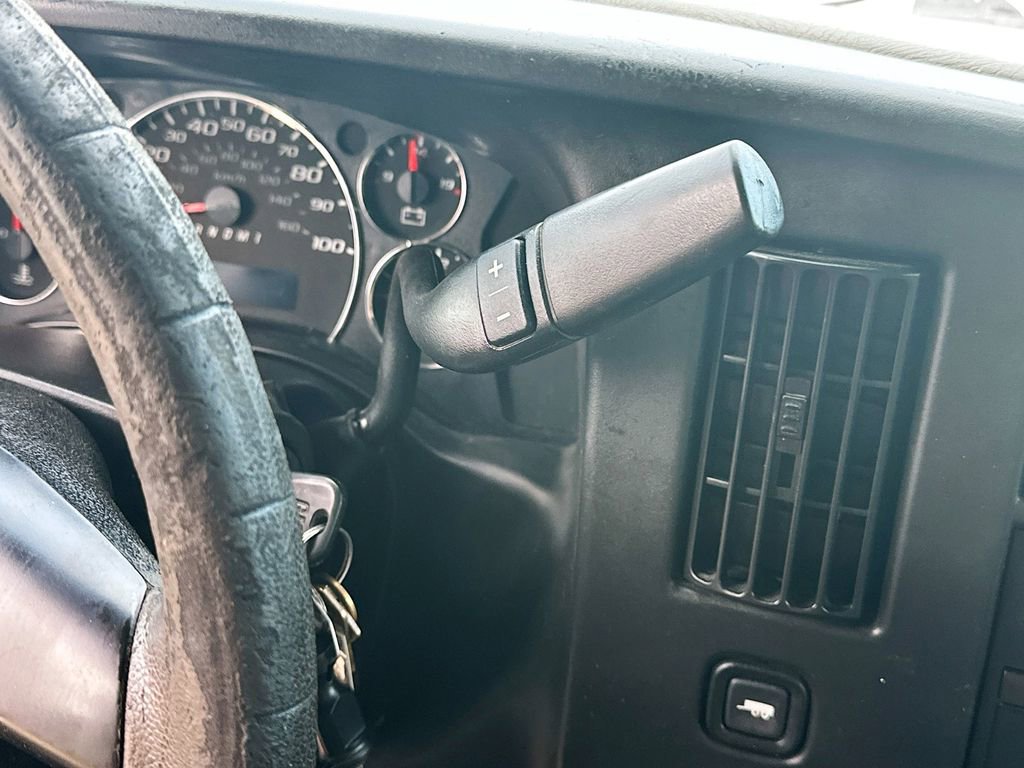 Used 2016 Chevrolet Express 3500 image 15