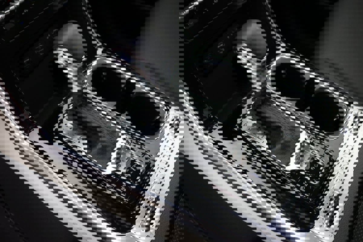 Used 2024 Kia Carnival SX Prestige image 6