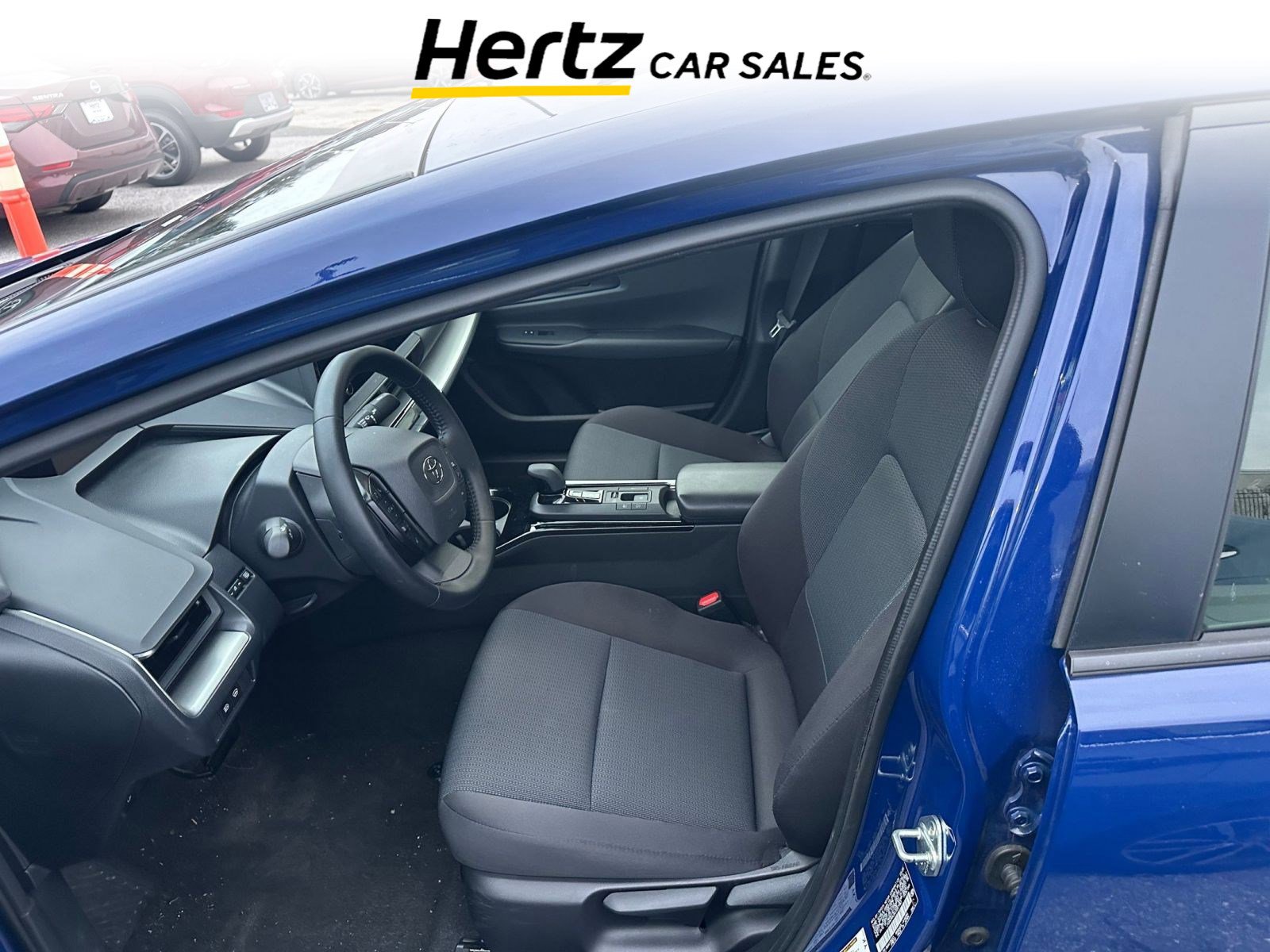 Used 2025 Toyota Prius LE image 8