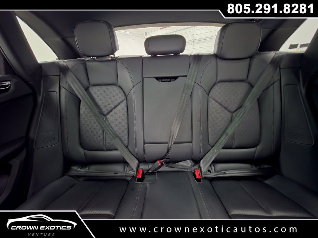 Used 2021 Porsche Macan AWD/4WD image 29