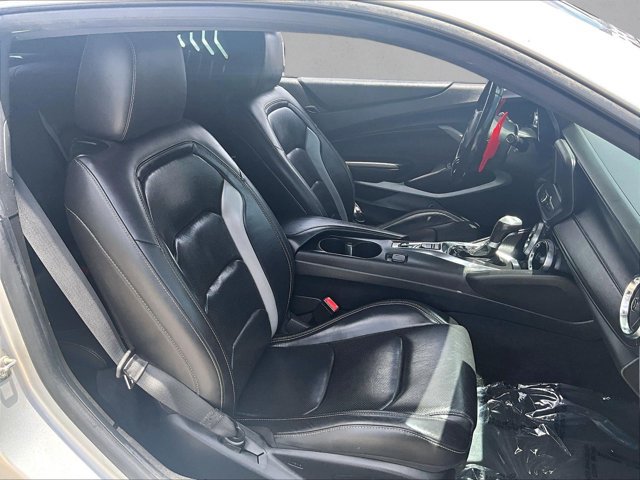 Used 2019 Chevrolet Camaro LT RWD image 9