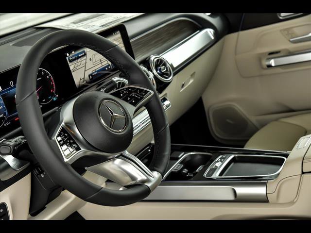 New 2025 Mercedes-Benz GLB 250 4MATIC image 13