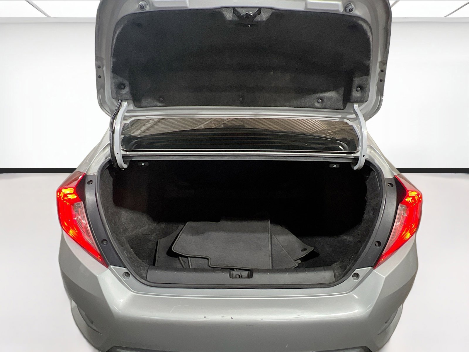 Used 2016 Honda Civic EX-T image 18
