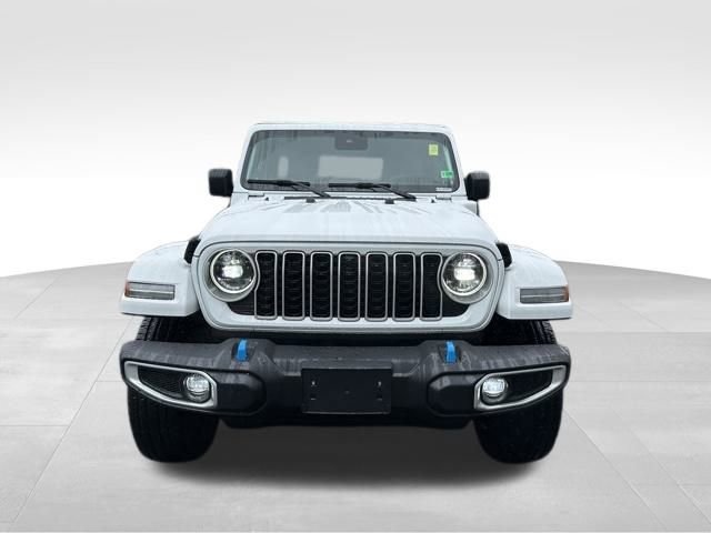 Used 2024 Jeep Wrangler Unlimited Sahara w/ Technology Group image 12
