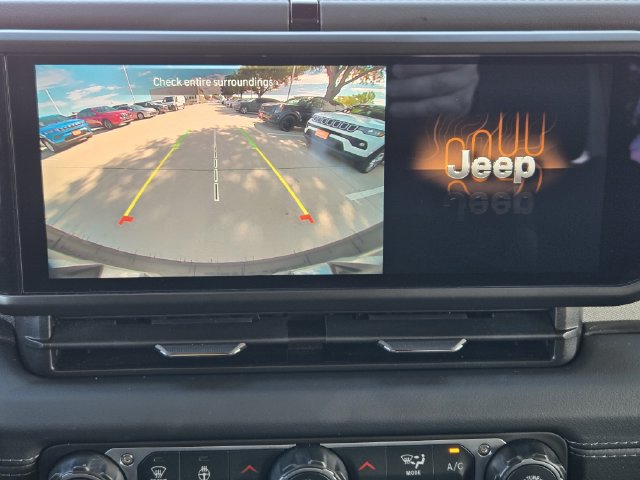 Used 2026 Jeep Wrangler Unlimited Sahara AWD/4WD image 22