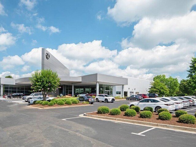 Used 2015 GMC Acadia SLT image 9