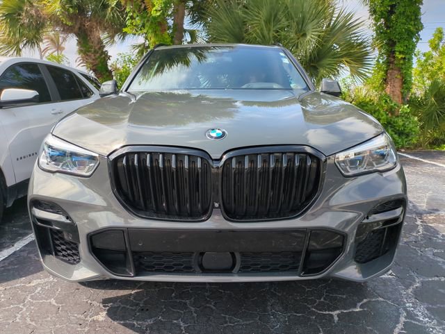 Used 2022 BMW X5 M50i w/ Executive Package image 2