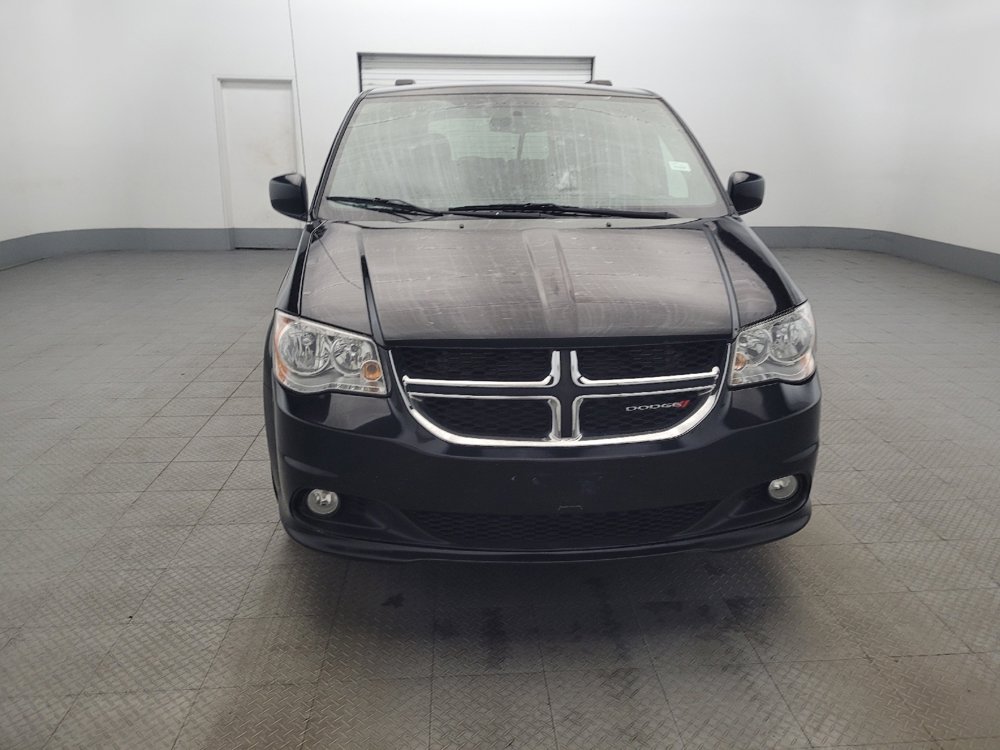 Used 2017 Dodge Grand Caravan SXT image 14