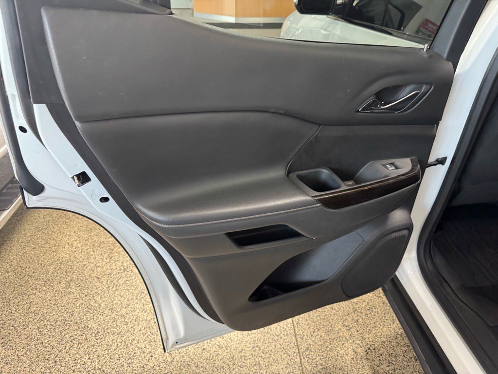 Used 2023 GMC Acadia AT4 w/ Trailering Package image 13