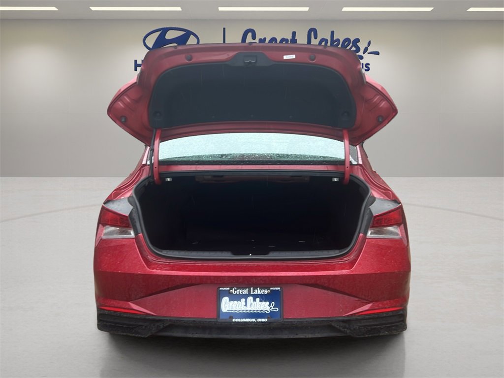 Used 2021 Hyundai Elantra SE image 10